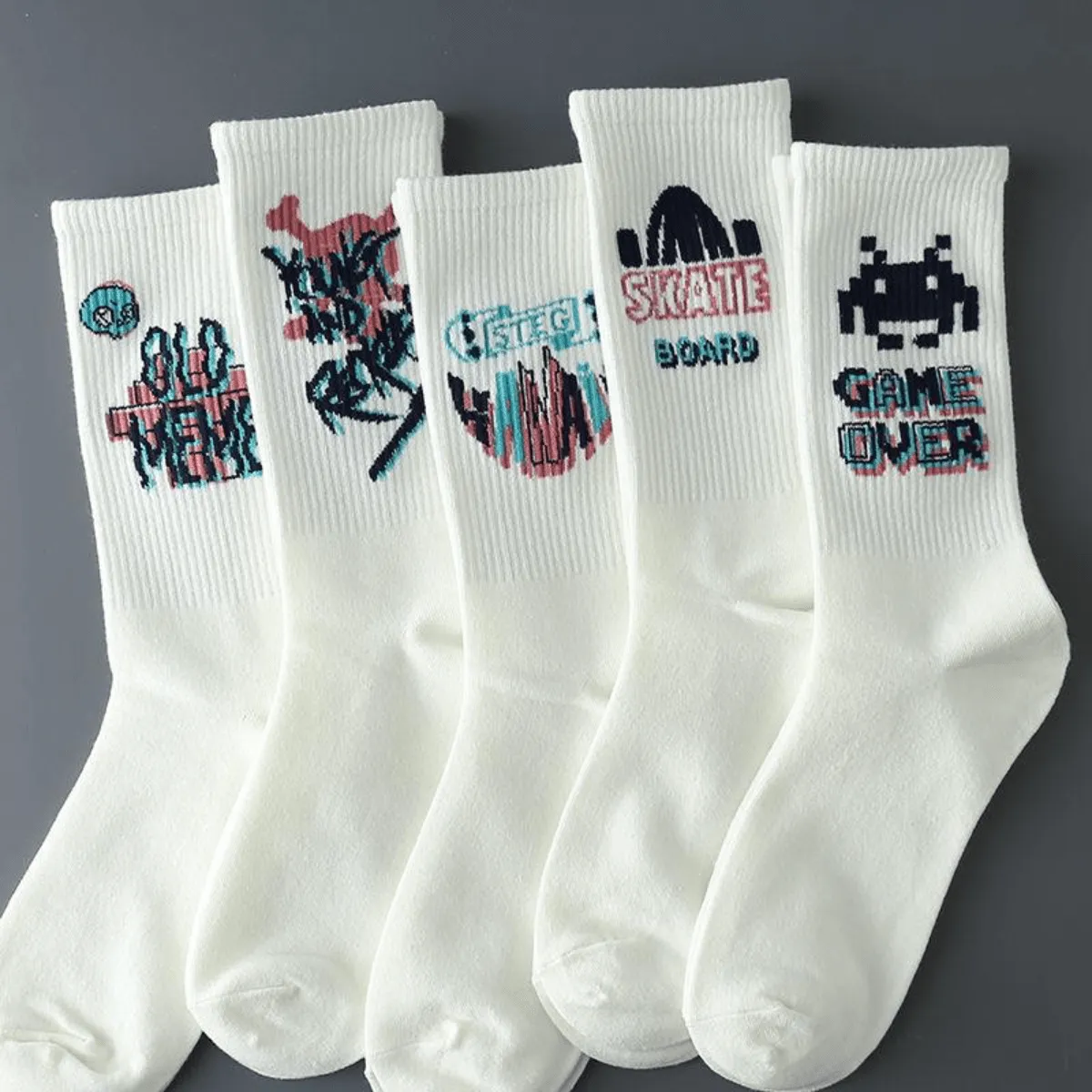 5 Pairs Of Random Graffiti Socks Men's Hipster All Match High Appearance Level Mid-Tube Student Sports Basketball Stockings Stocking