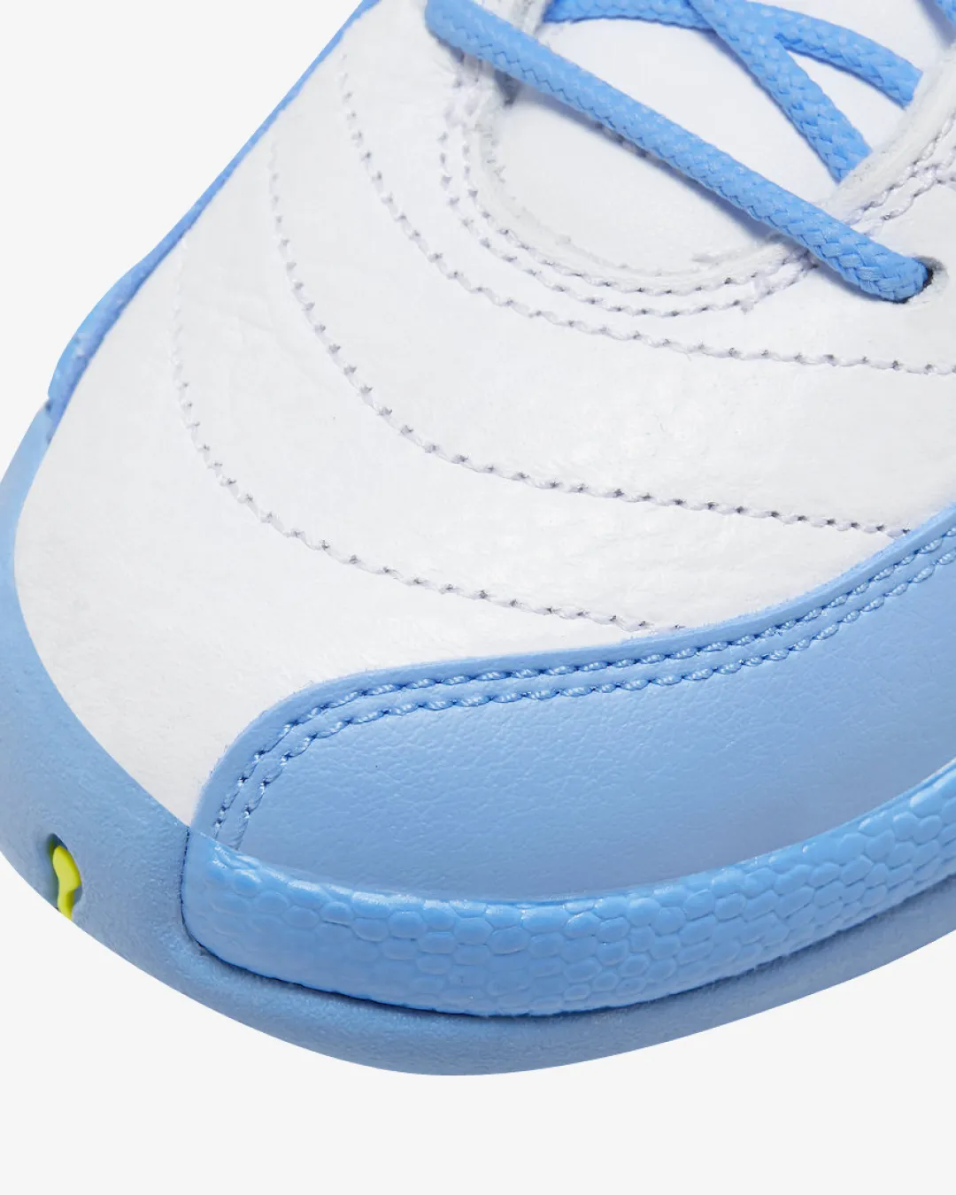 Air Jordan 12 Retro ‘Emoji University Blue‘