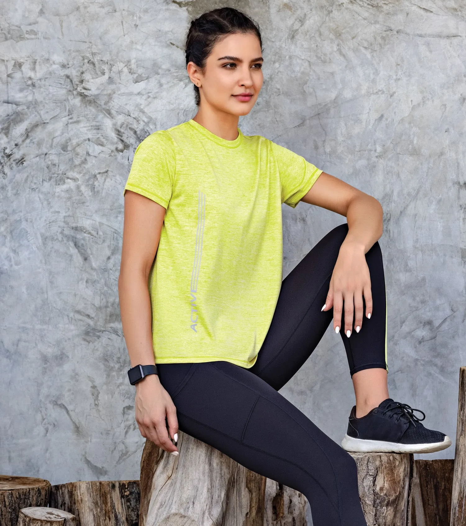 Athleisure- A309
BASIC WORKOUT CREW TEE | DRY FIT CREW NECK ACTIVEWEAR TEE
RELAXED FIT | REGULAR LENGTH