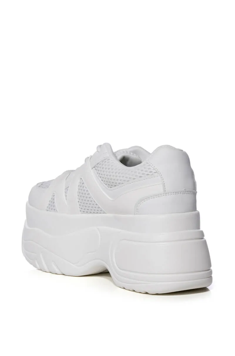 AZALEA WANG JUTTA FLATFORM SNEAKER IN WHITE