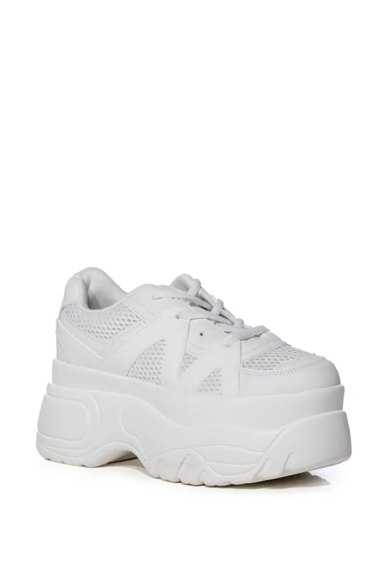 AZALEA WANG JUTTA FLATFORM SNEAKER IN WHITE