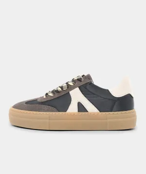 Billie - Black Nylon / Suede