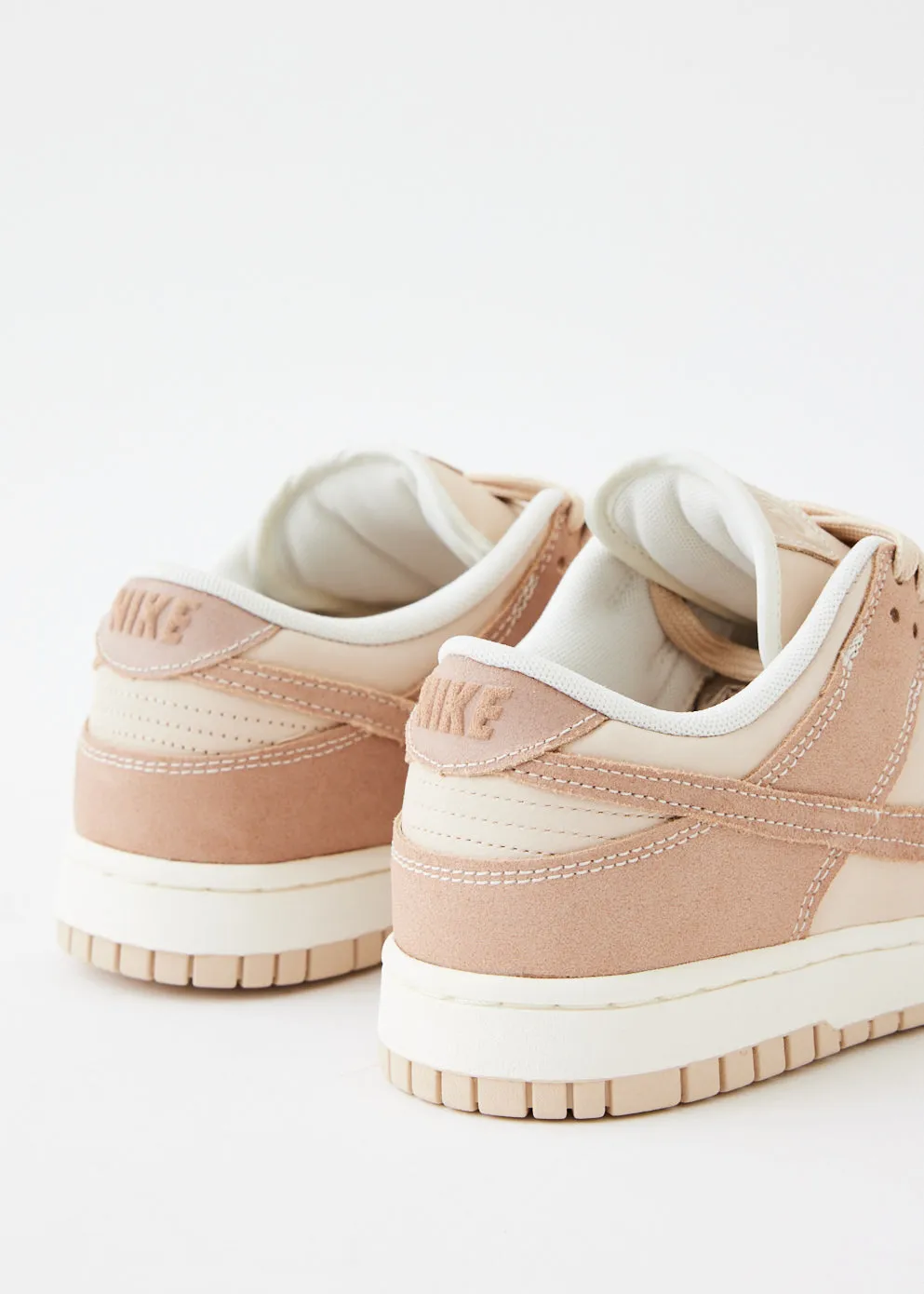 Dunk Low SE 'Sanddrift' Sneakers