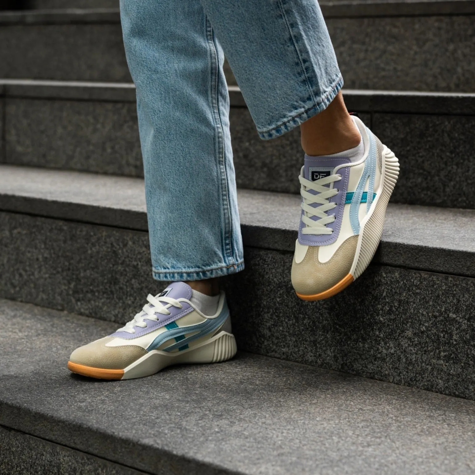 Elin | Vintage Sneakers