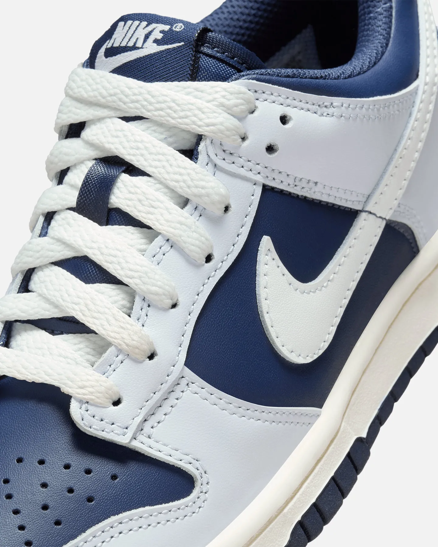 Nike Kids' Dunk Low BG (GS) Football Grey/Summit White/Midnight Navy