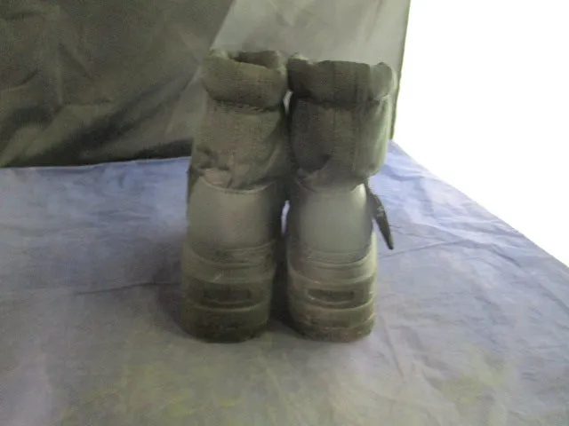 Used Black Snow Boots Youth Size 7/8