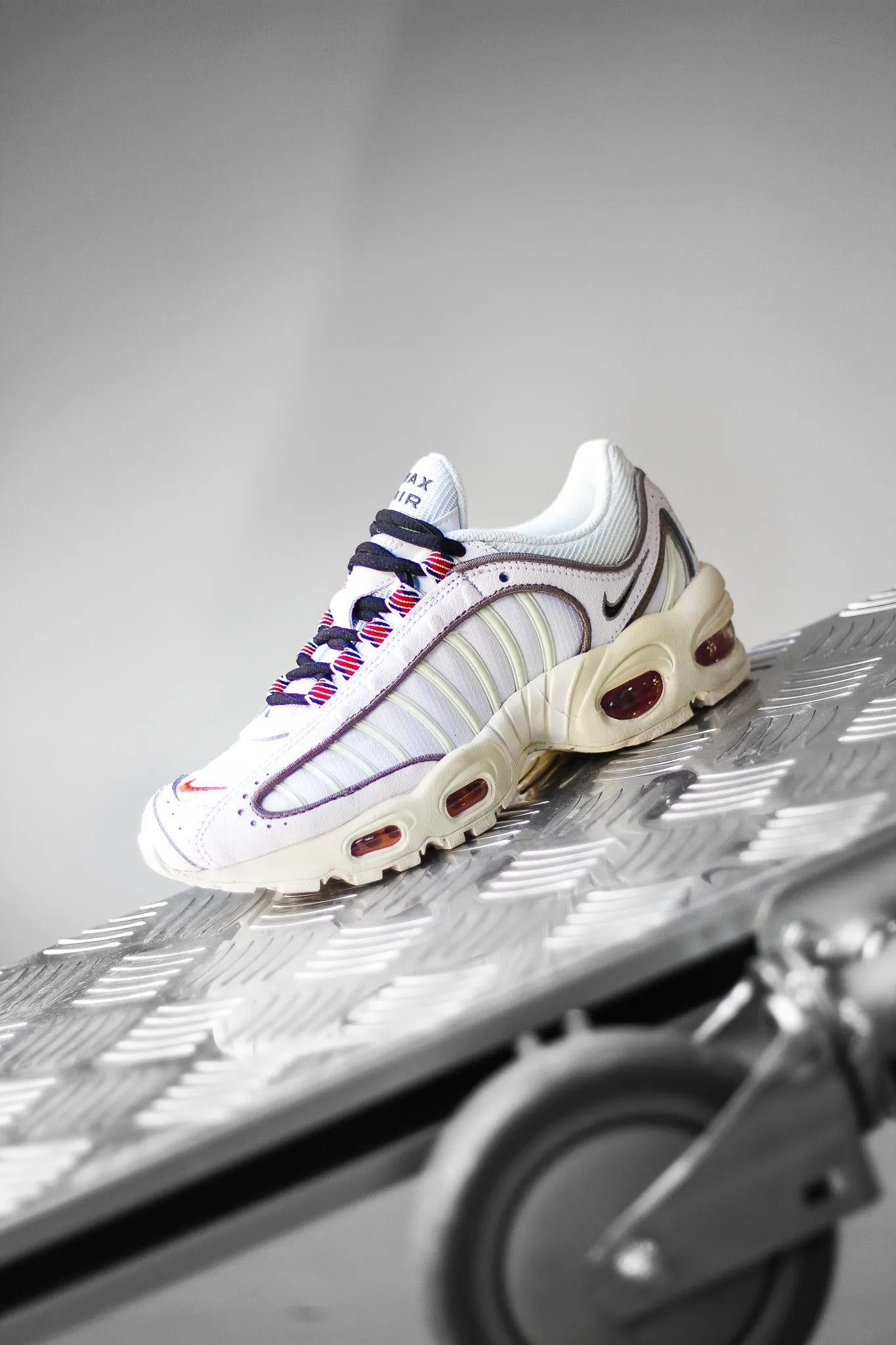 W AIR MAX TAILWIND IV SE "WHITE"